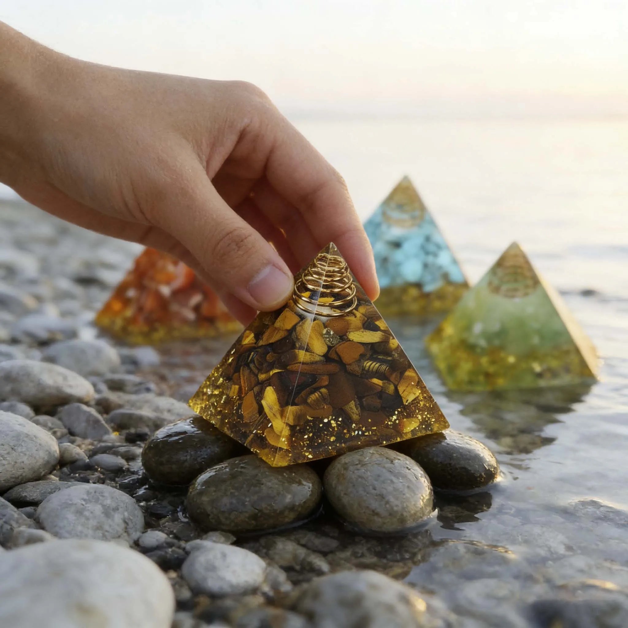 4cm Natural Crystal Pyramid for Chakra Balancing & Sacred Geometry - Aids in Energy Cleansing and Lucid Bedroom Dreaming