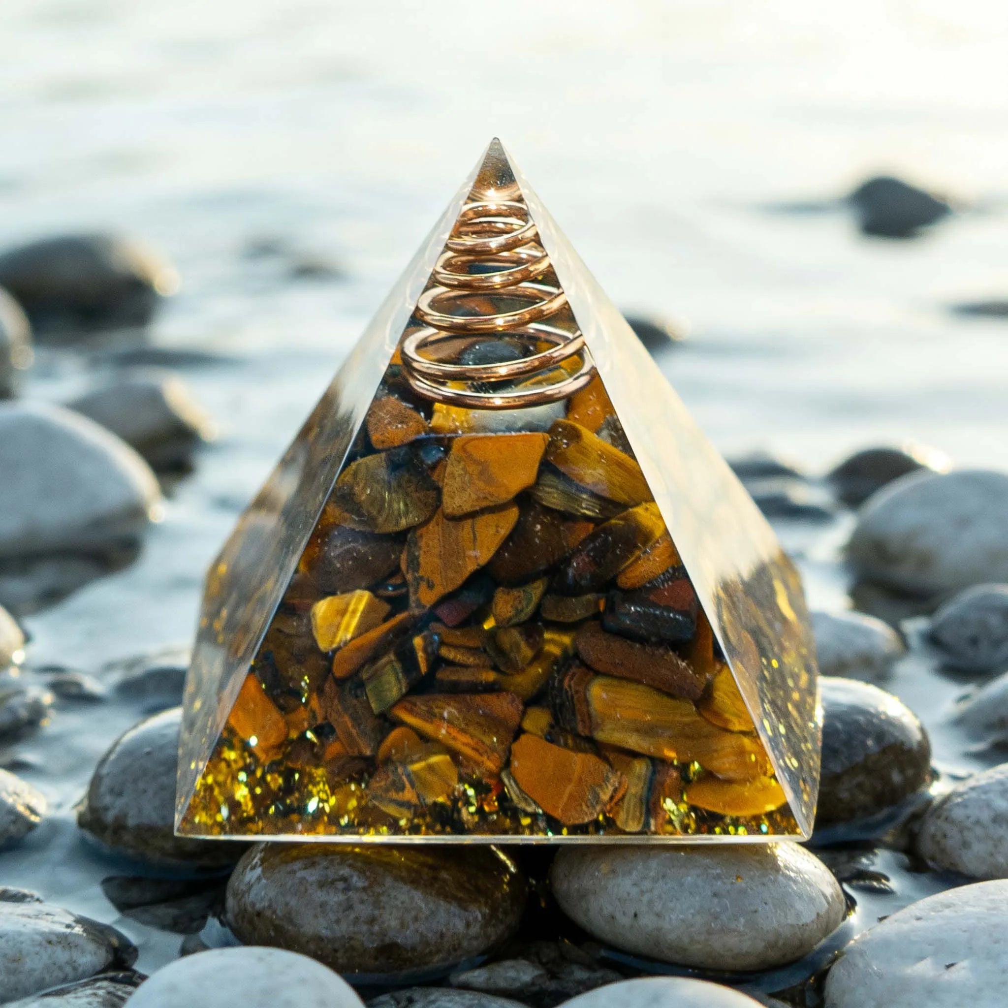 4cm Natural Crystal Pyramid for Chakra Balancing & Sacred Geometry - Aids in Energy Cleansing and Lucid Bedroom Dreaming