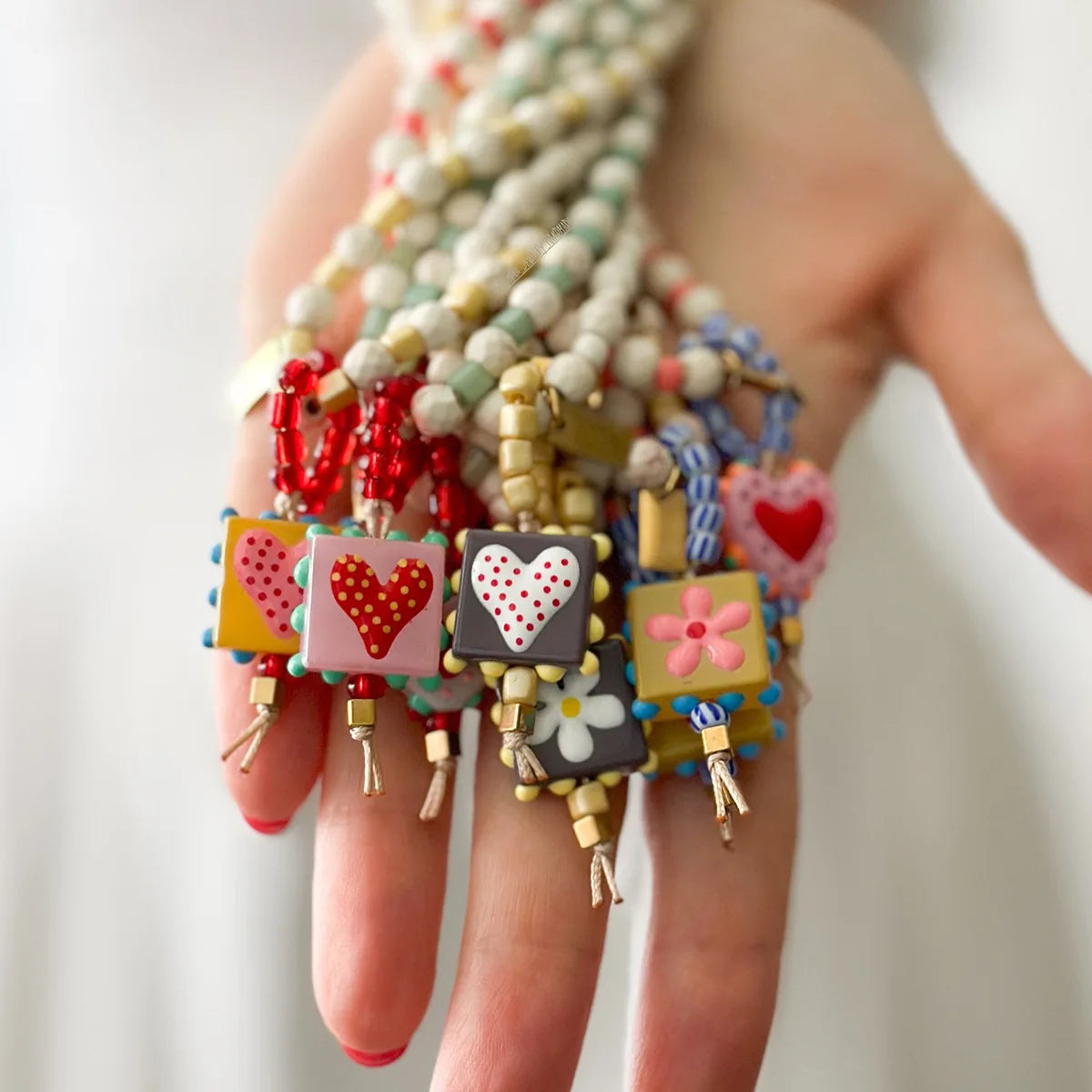 European and American French white turquoise bead necklace, heart-shaped glass pendant, sweet sweater chain