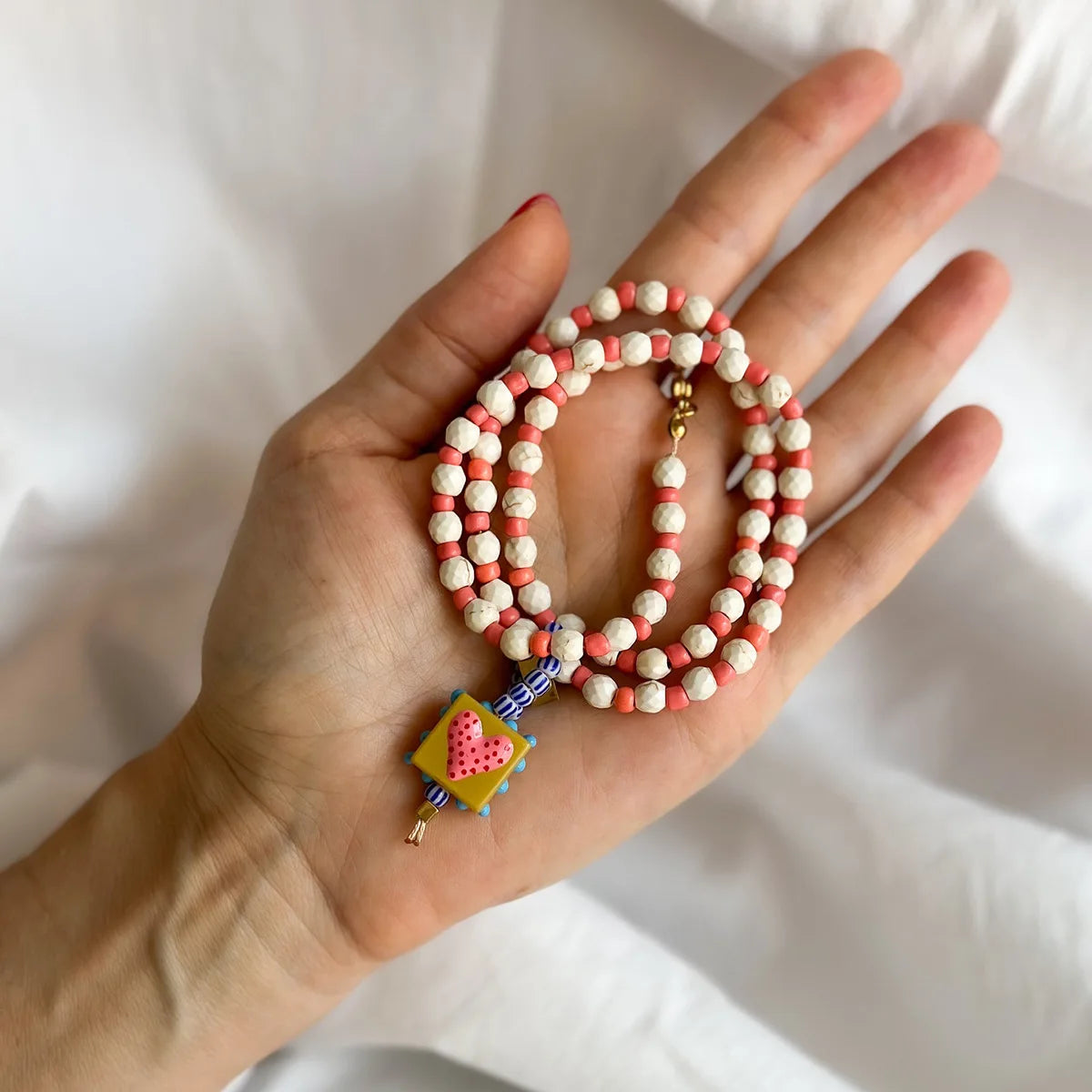 European and American French white turquoise bead necklace, heart-shaped glass pendant, sweet sweater chain
