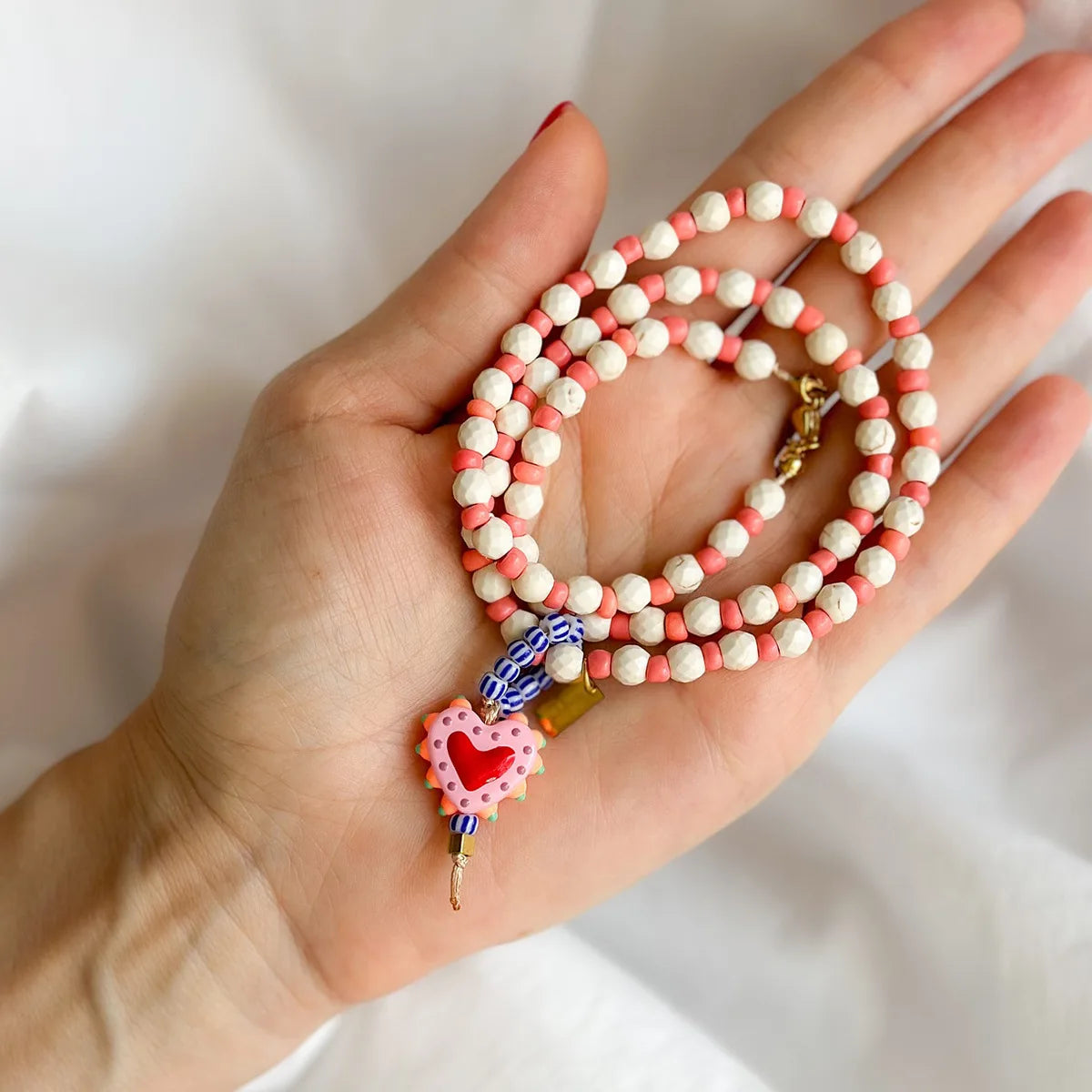 European and American French white turquoise bead necklace, heart-shaped glass pendant, sweet sweater chain